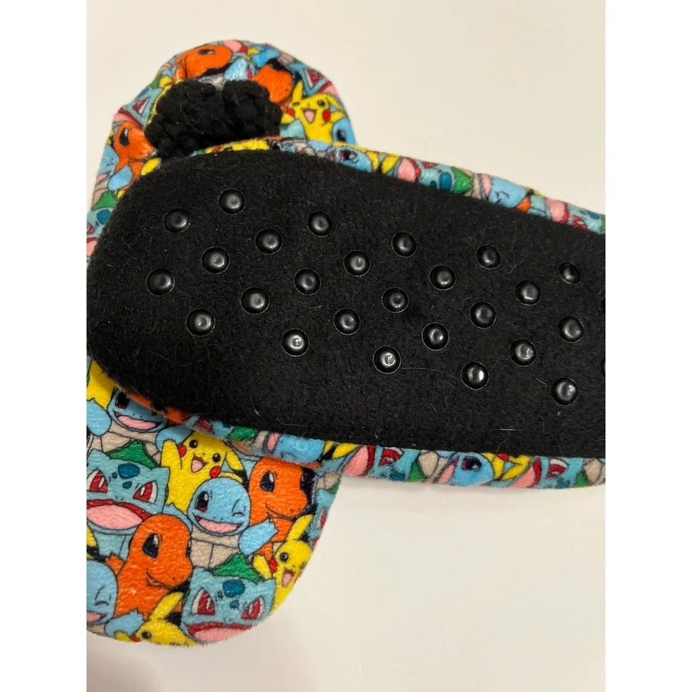 Size 13 kids Pokémon slippers‎ (s-127)